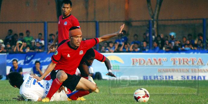 Bungkam Persitema, PSIS Ke Puncak
