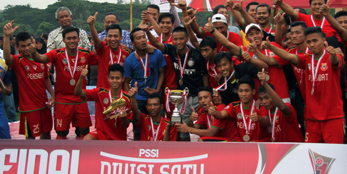 Cilegon United Kampiun Divisi 1 2014