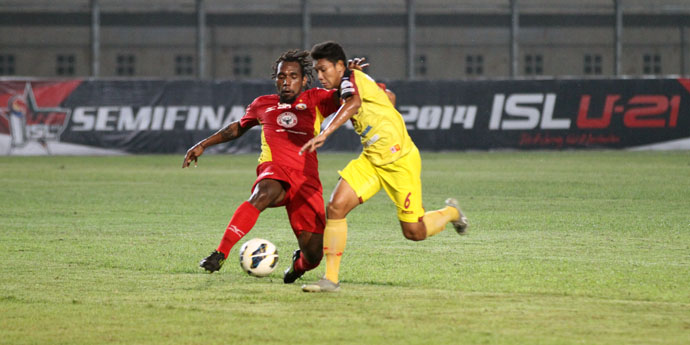 Aksi Menawan Kabau Sirah Muda