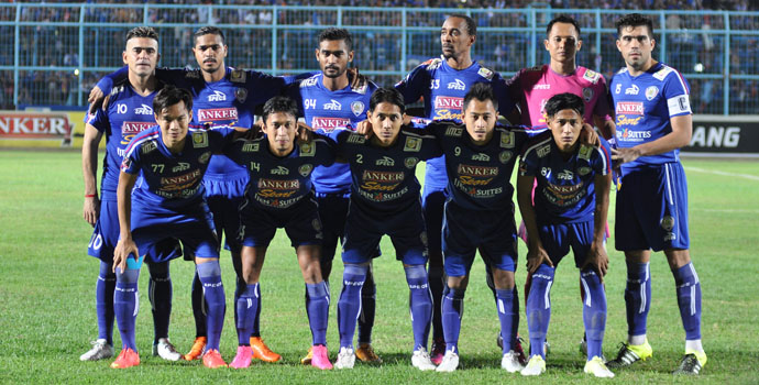 Singo Edan Fokus Hadapi Sriwijaya FC